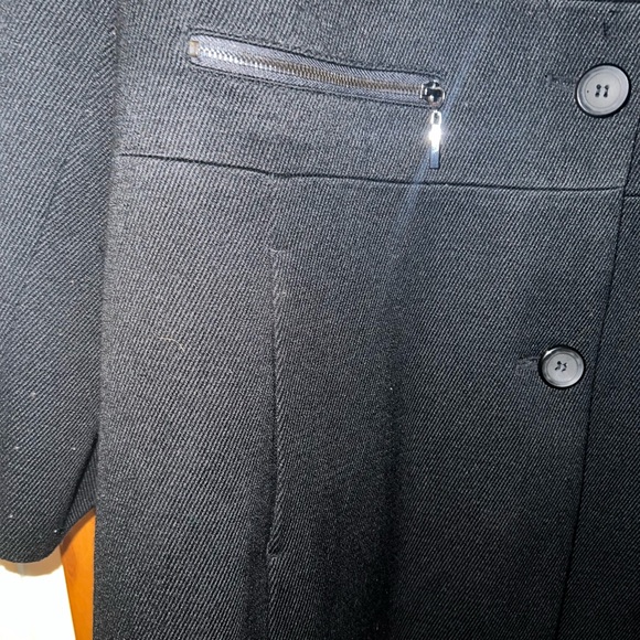 Dress coat. - Picture 3 of 7